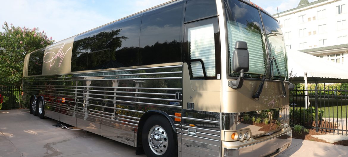Dolly Partons retired tour bus